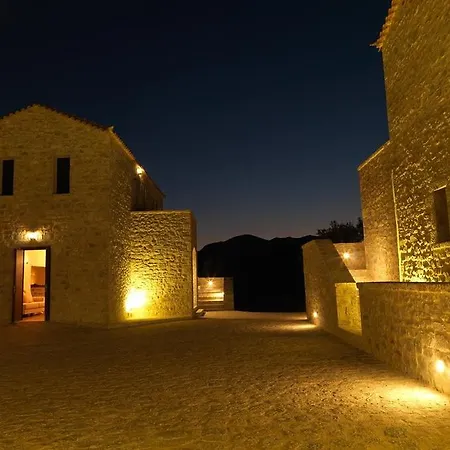 卡马雷斯别墅 公寓式酒店 3*