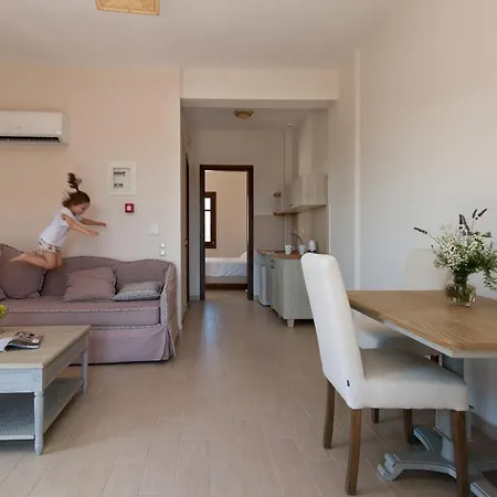 Apartahotel Kamares Villas Kamáres