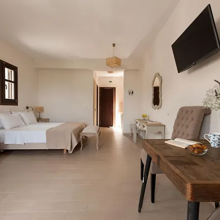 Kamares Villas Aparthotel 3*