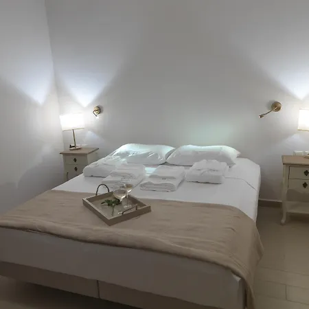 Apartahotel Kamares Villas