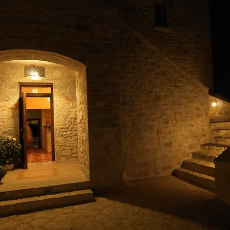 Apartahotel Kamares Villas 3*