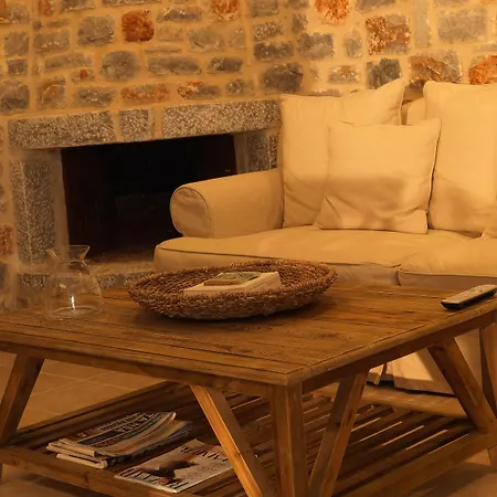 Ξενοδοχείο με διαμερίσματα Kamares Villas