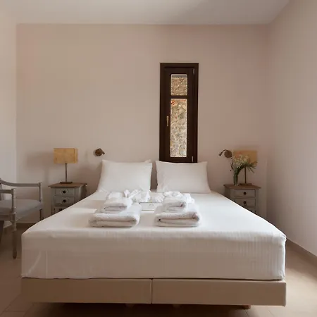 Aparthotel Kamares Villas 3*