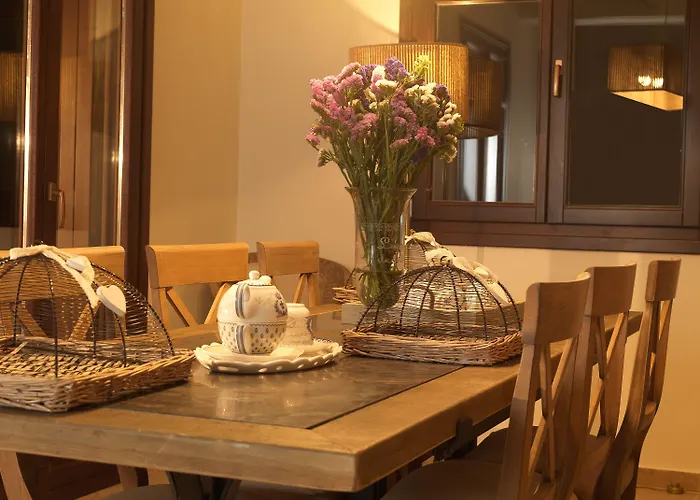 Lägenhetshotell Kamares Villas 3*