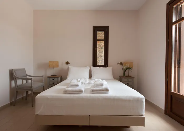 Lägenhetshotell Kamares Villas 3*